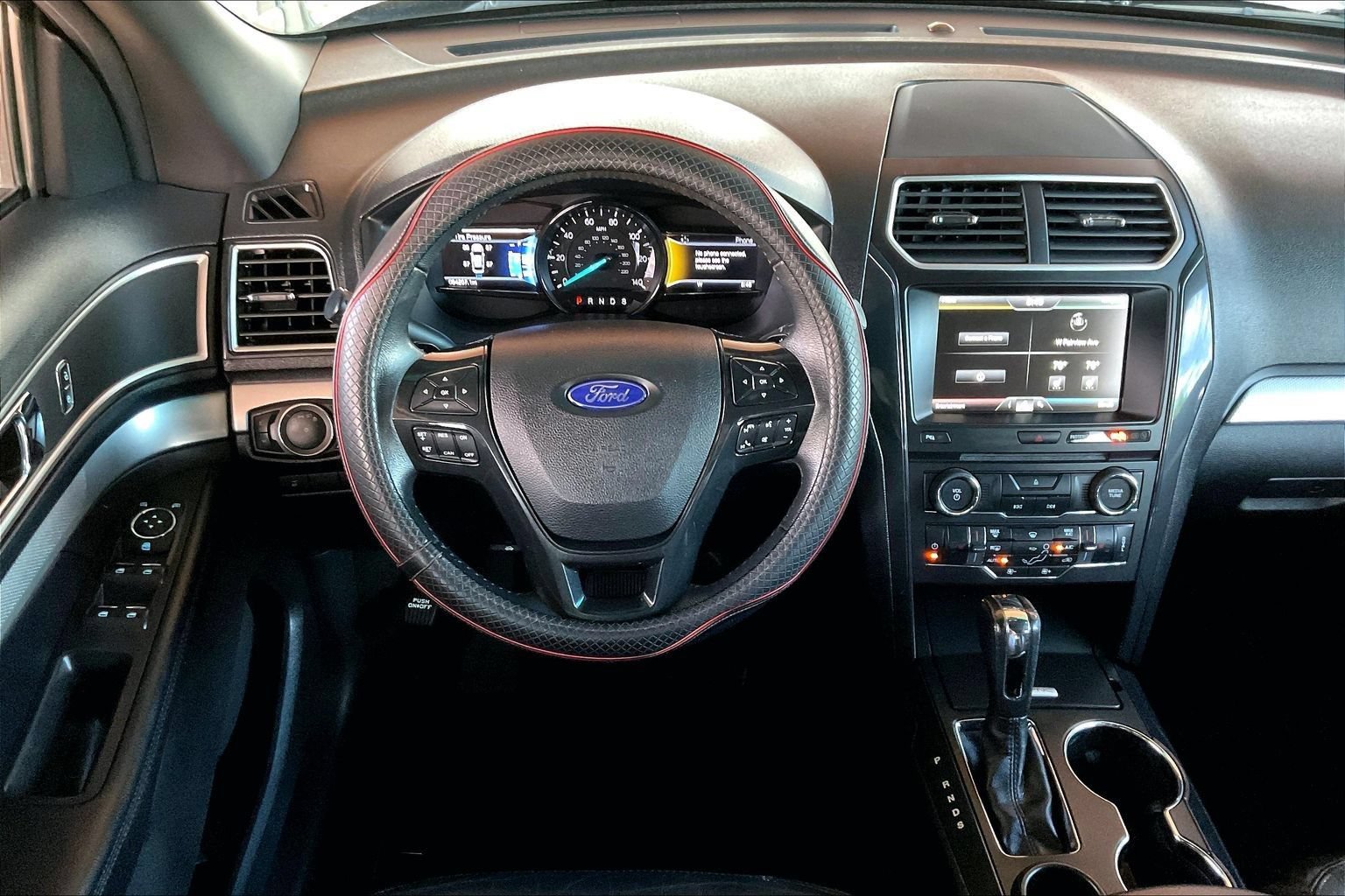 Used 2016 Ford Explorer XLT w/ Equipment Group 202A FWD image 8