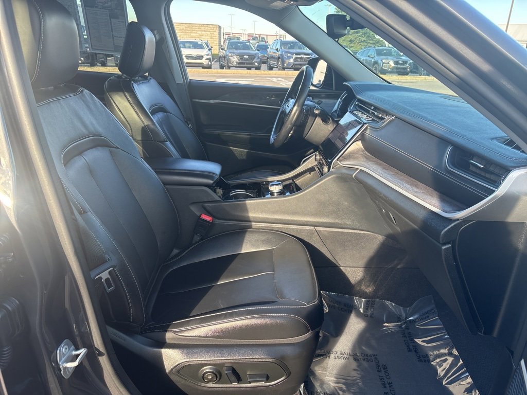 Used 2022 Jeep Grand Cherokee L Limited image 10