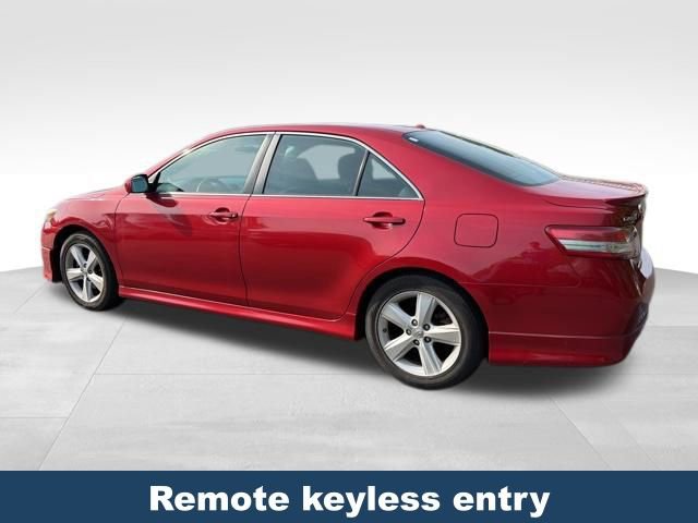 Used 2011 Toyota Camry SE w/ SE Extra-Value Pkg #1 FWD image 5