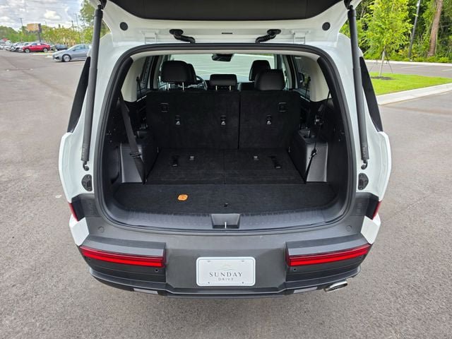 Used 2025 Hyundai Santa Fe SEL FWD image 13