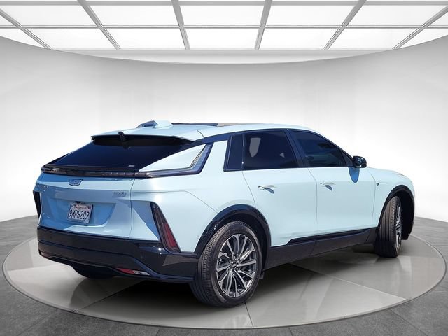 Used 2024 Cadillac Lyriq Sport RWD image 4