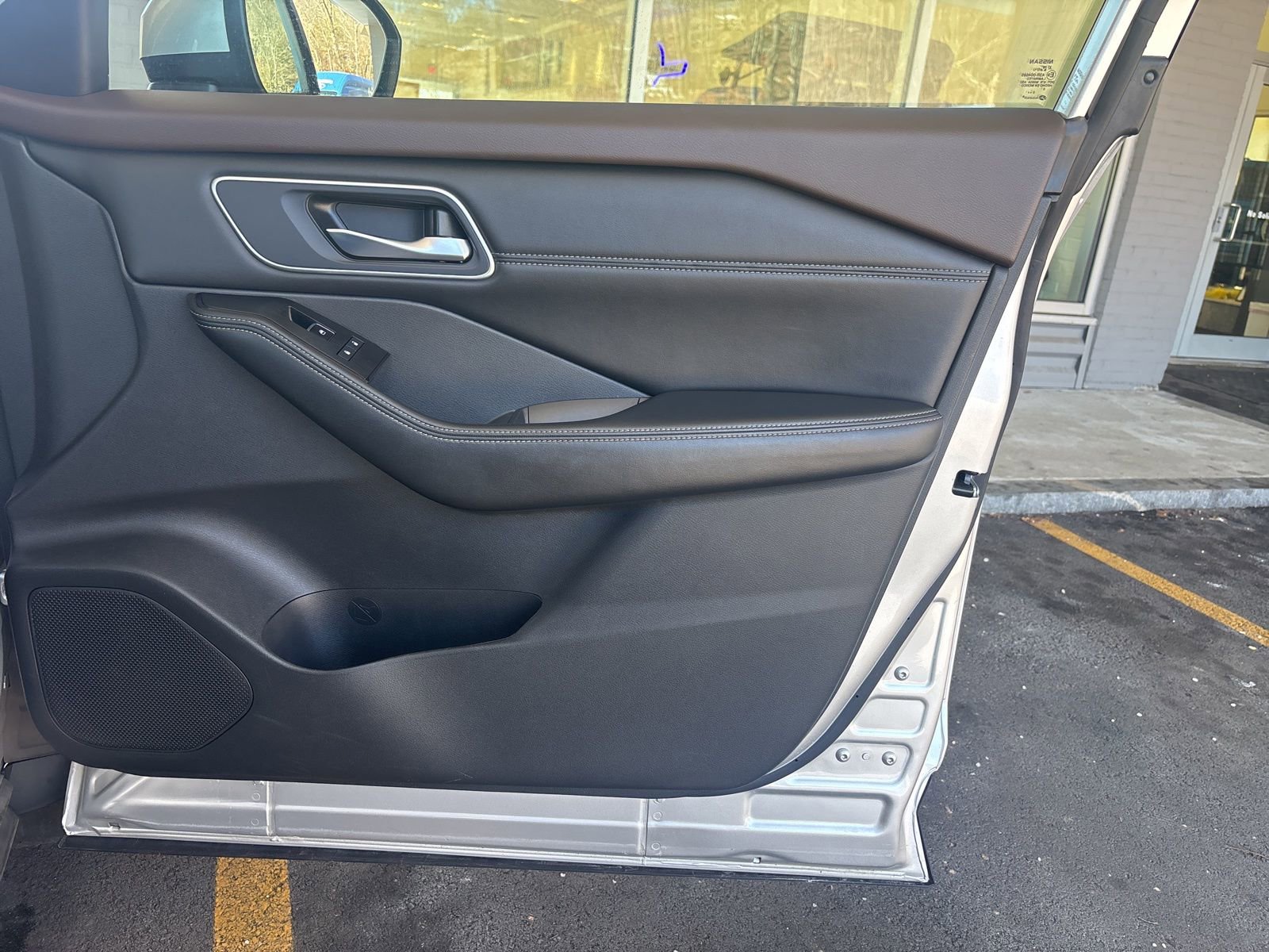 Used 2021 Nissan Rogue SL image 42