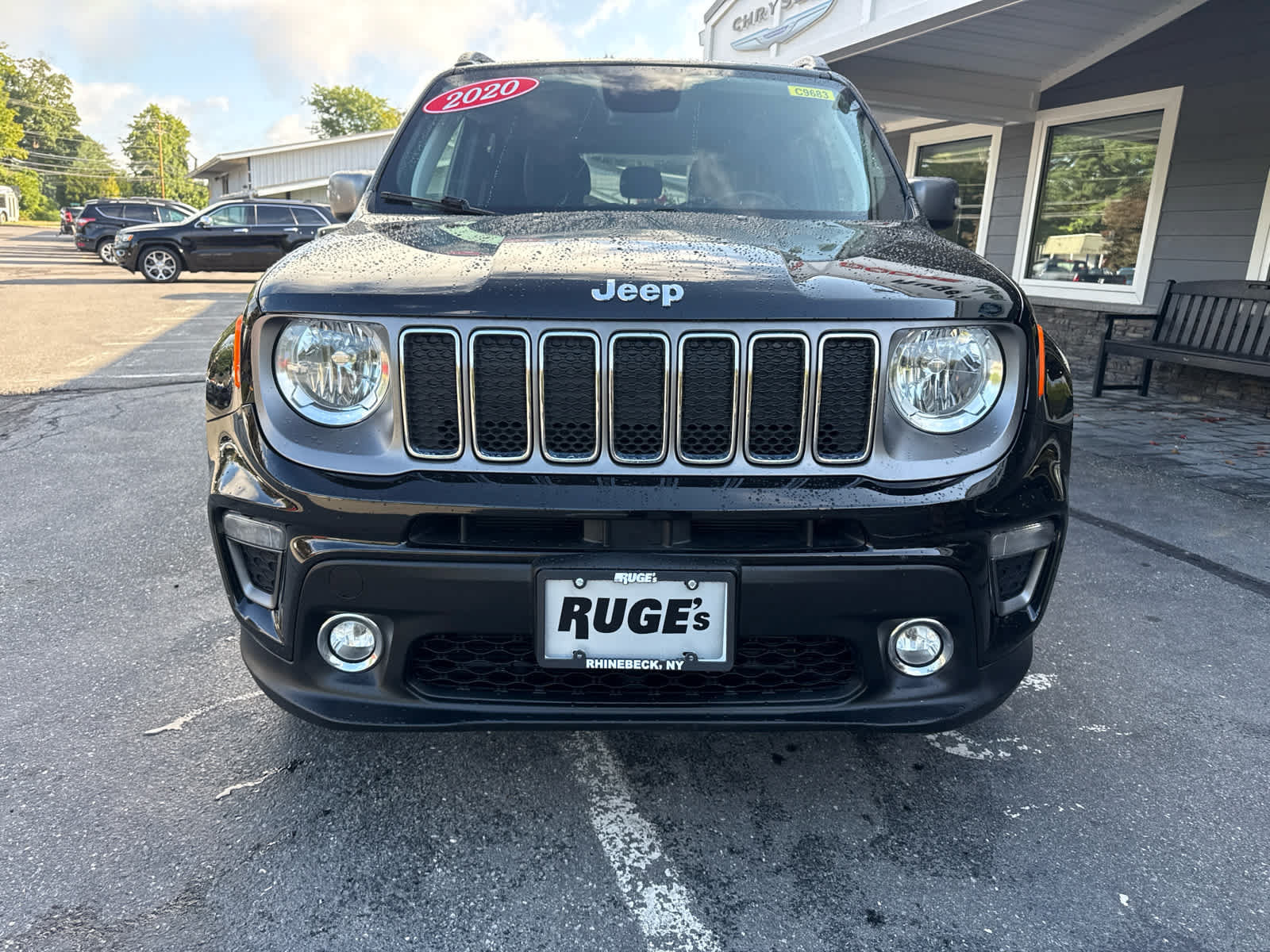 Used 2020 Jeep Renegade Limited w/ UConnect 8.4 Nav Group AWD/4WD image 9