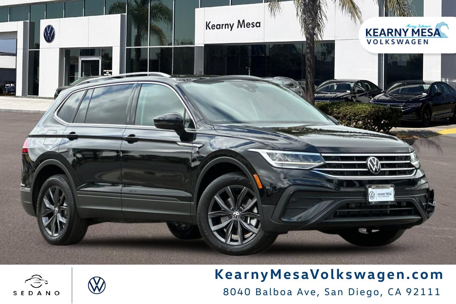 Used 2023 Volkswagen Tiguan SE w/ Panoramic Sunroof Package FWD image 1