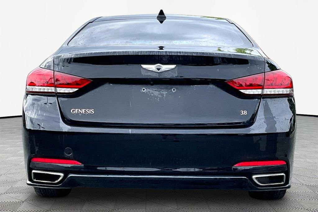 Used 2016 Hyundai Genesis 3.8 RWD image 6