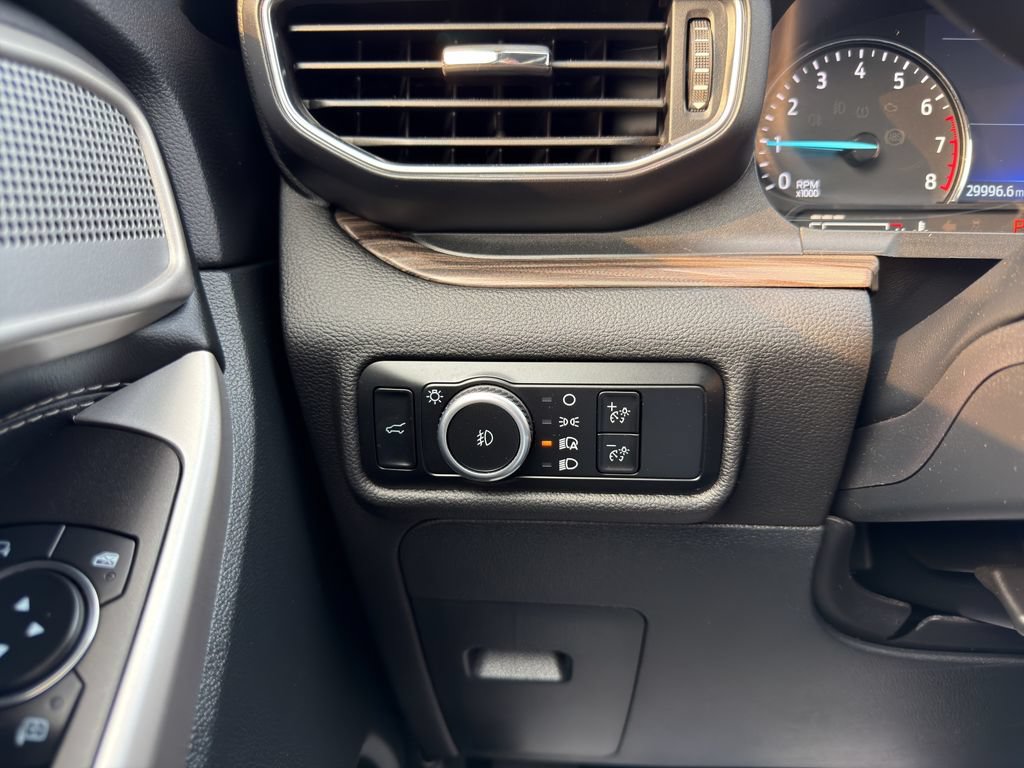 Used 2024 Ford Explorer Limited AWD/4WD image 31