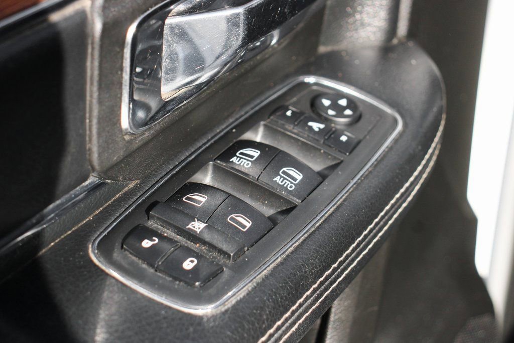 Used 2018 RAM 3500 Laramie image 17