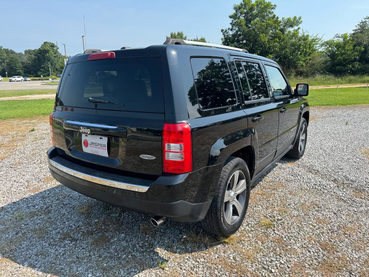 Used 2016 Jeep Patriot High Altitude FWD image 3