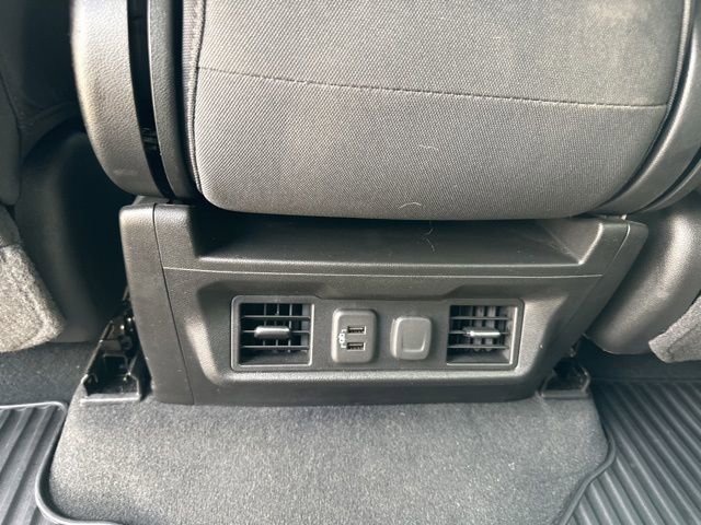 Used 2021 Chevrolet Silverado 1500 LT AWD/4WD image 24