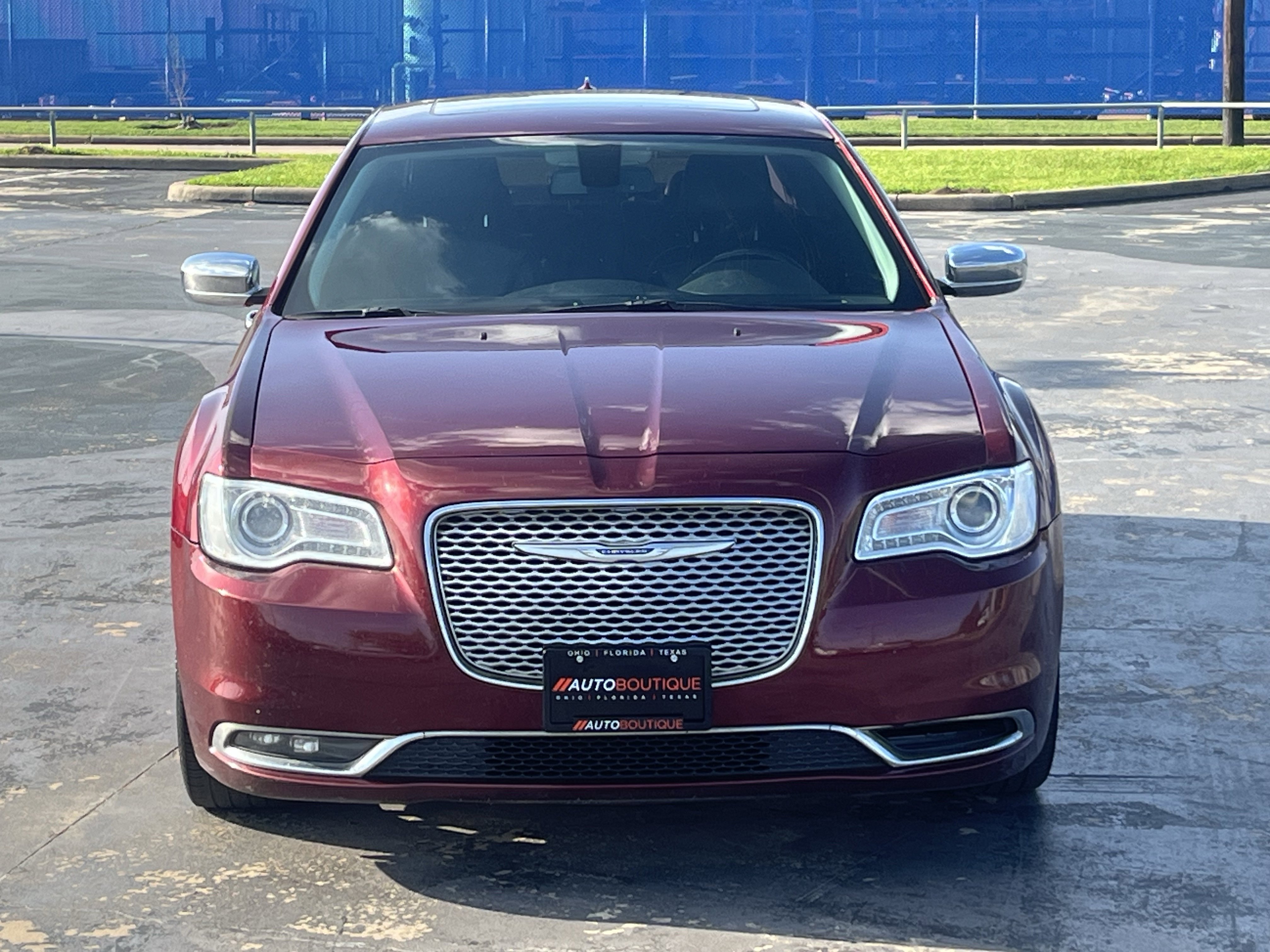 Used 2020 Chrysler 300 Limited RWD image 8