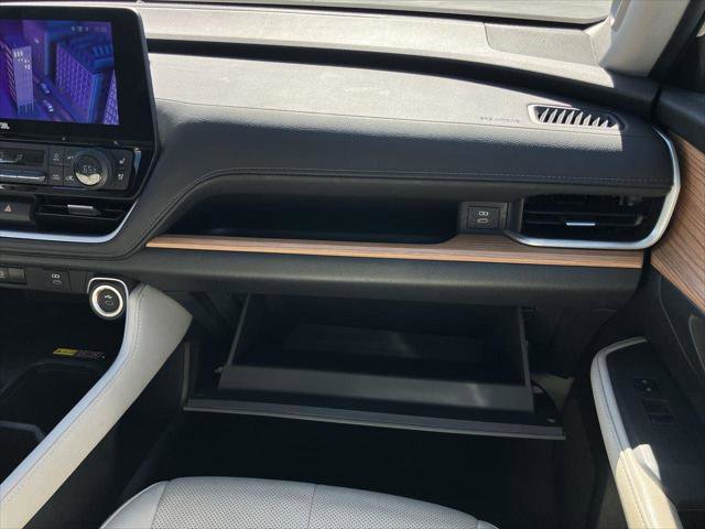 Certified 2024 Toyota Grand Highlander AWD image 19