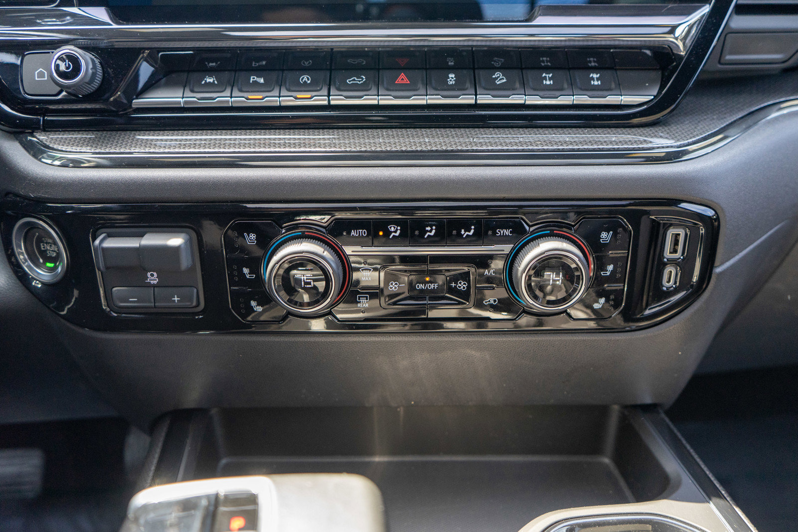 Used 2023 Chevrolet Silverado 1500 ZR2 w/ Technology Package AWD/4WD image 20