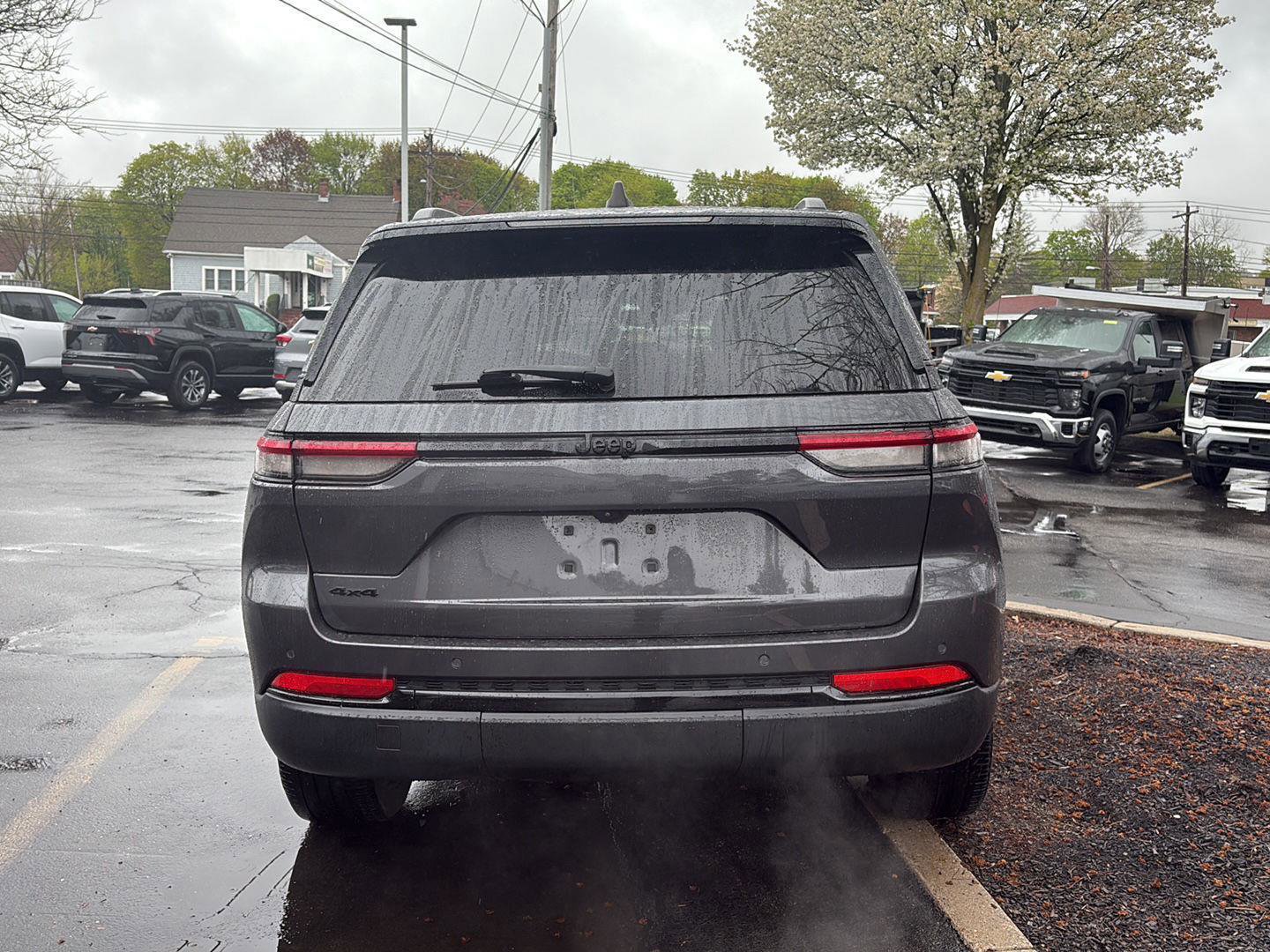 Used 2023 Jeep Grand Cherokee Altitude AWD/4WD image 6