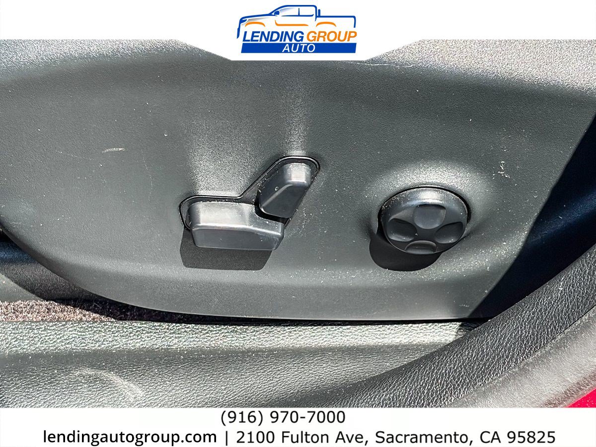 Used 2019 Jeep Cherokee Trailhawk AWD/4WD image 20