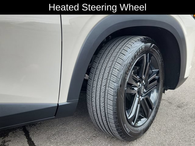 Used 2026 Chevrolet Trax ACTIV w/ Sunroof Package FWD image 19