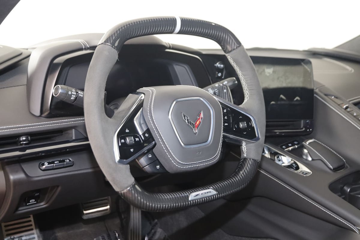 Used 2025 Chevrolet Corvette Z06 w/ Z07 Performance Package RWD image 7