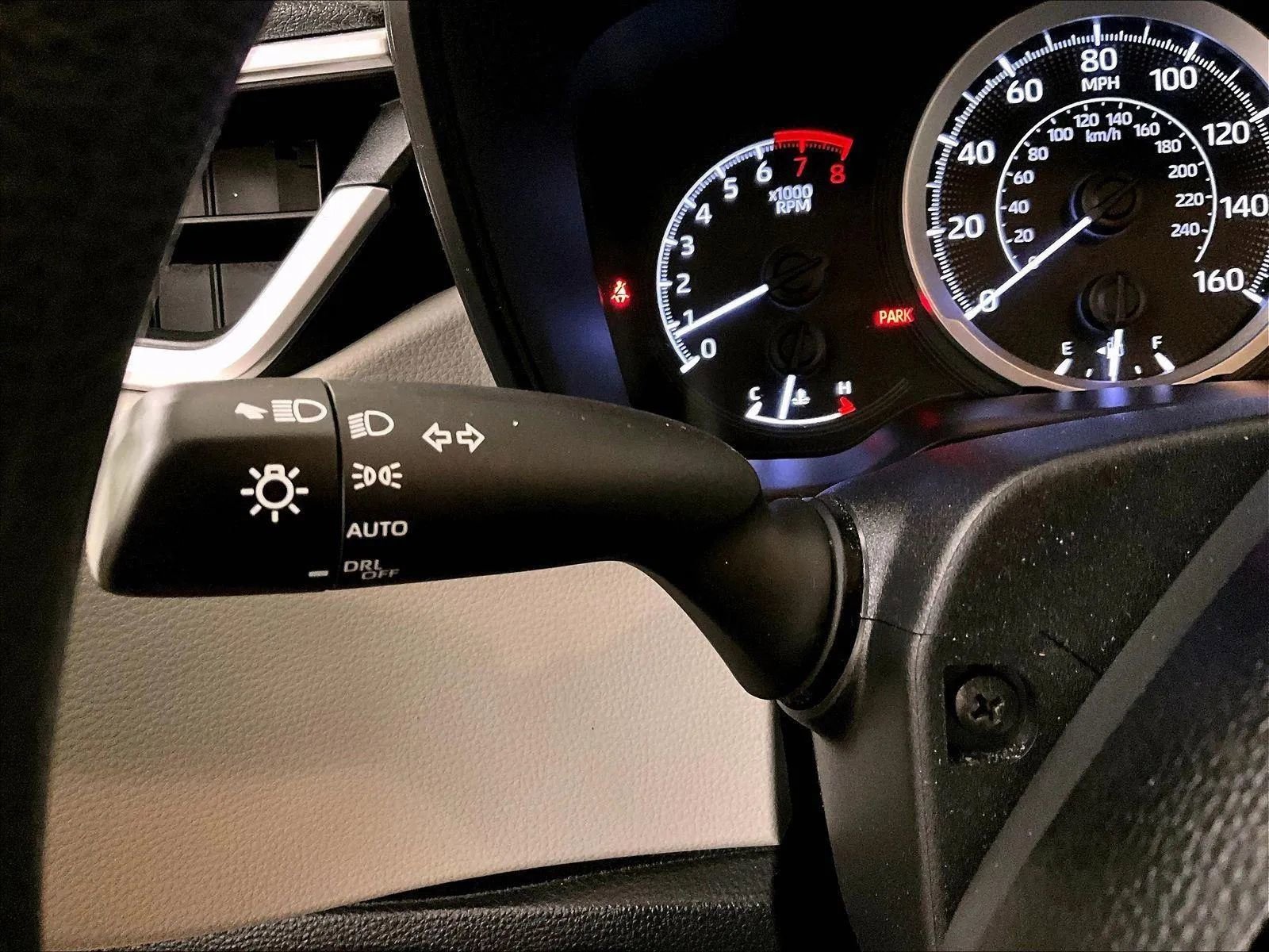 Used 2021 Toyota Corolla LE image 30