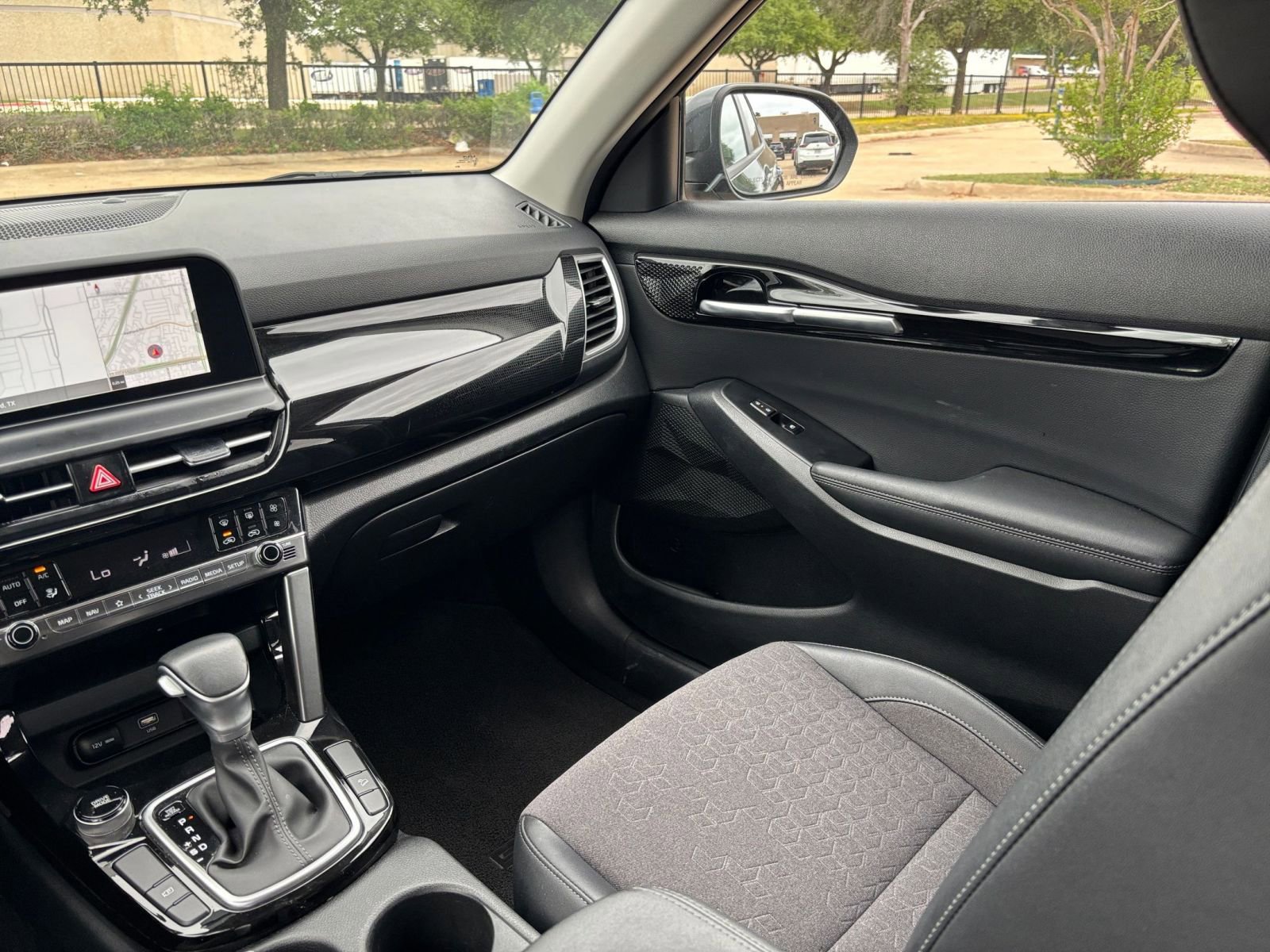 Used 2025 Kia Seltos S image 38