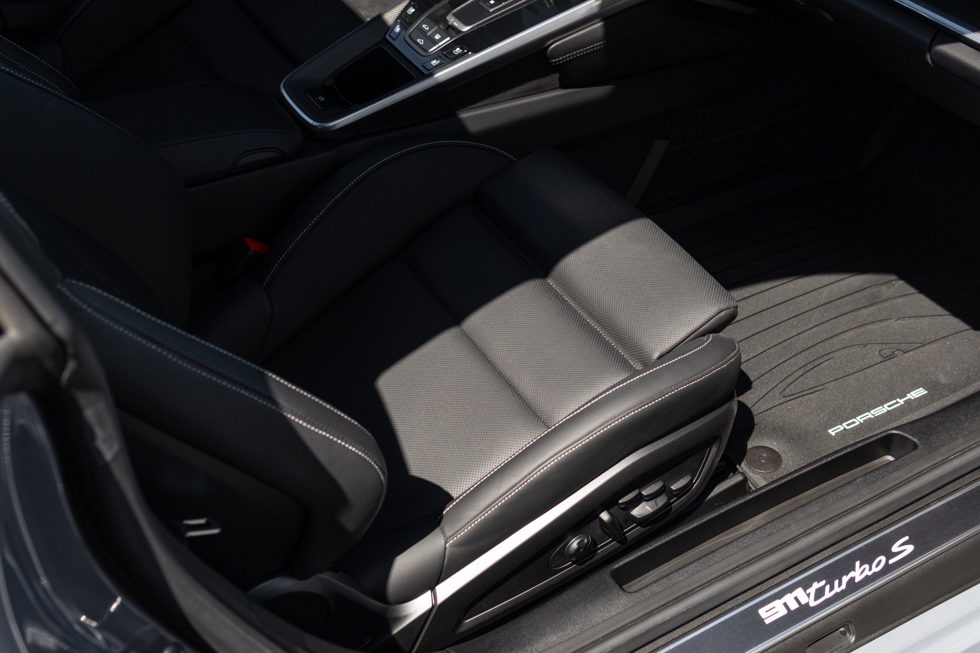Used 2023 Porsche 911 Turbo S image 46