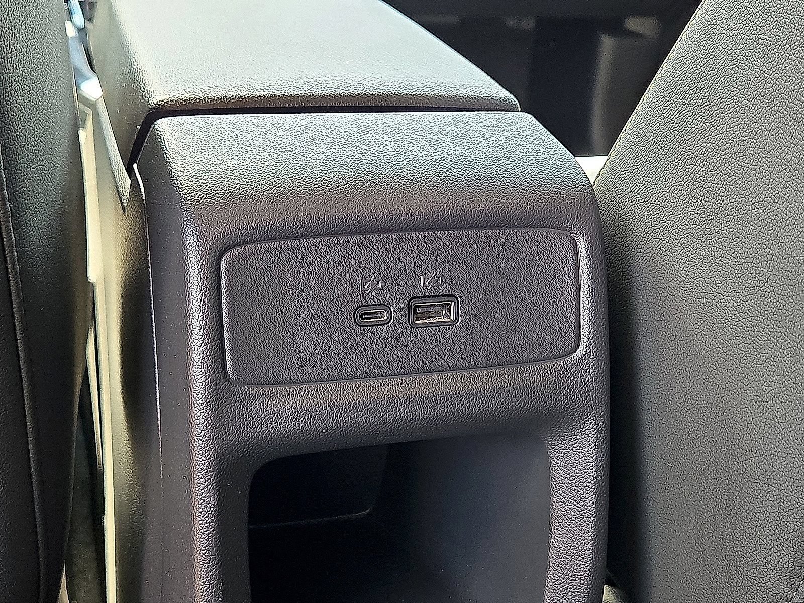 Used 2025 Chevrolet Trax LT w/ Driver Confidence Package FWD image 16