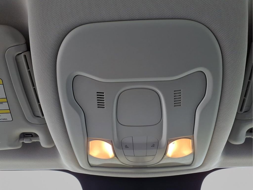 Used 2015 Jeep Renegade Sport w/ Power & Air Group image 27