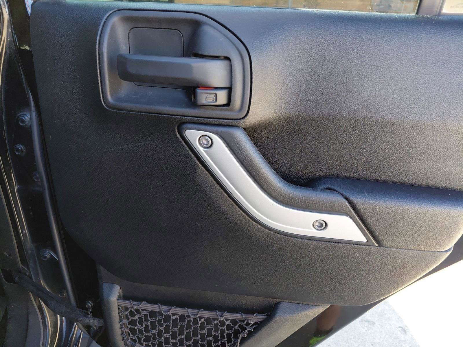 Used 2018 Jeep Wrangler Unlimited Sahara image 29