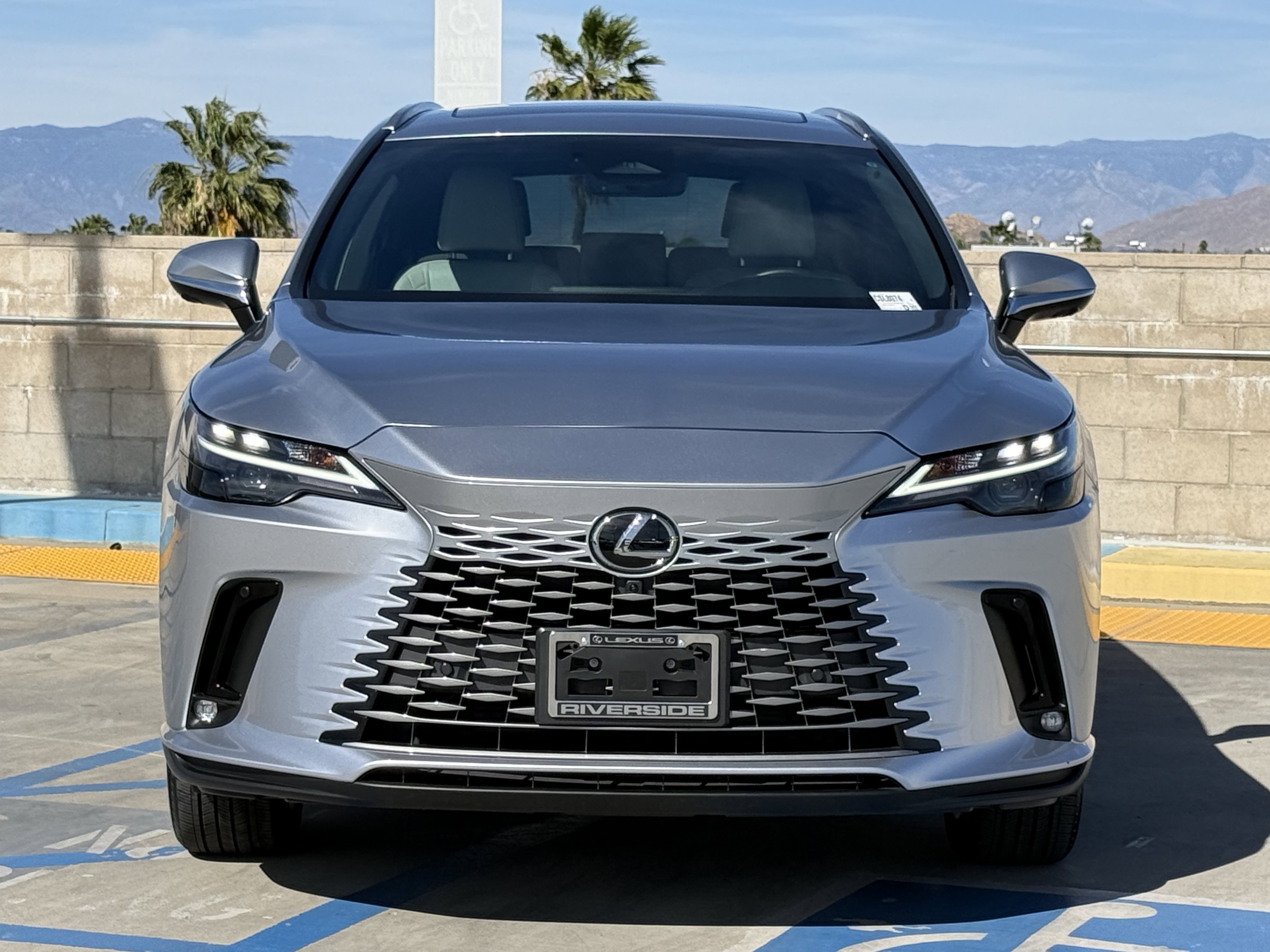 Used 2025 Lexus RX 350h w/ Convenience Package image 6