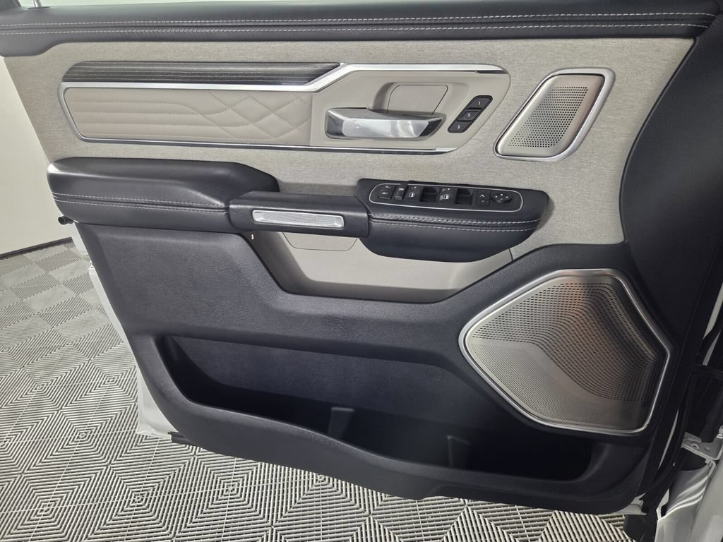 Used 2022 RAM 1500 Limited AWD/4WD image 23