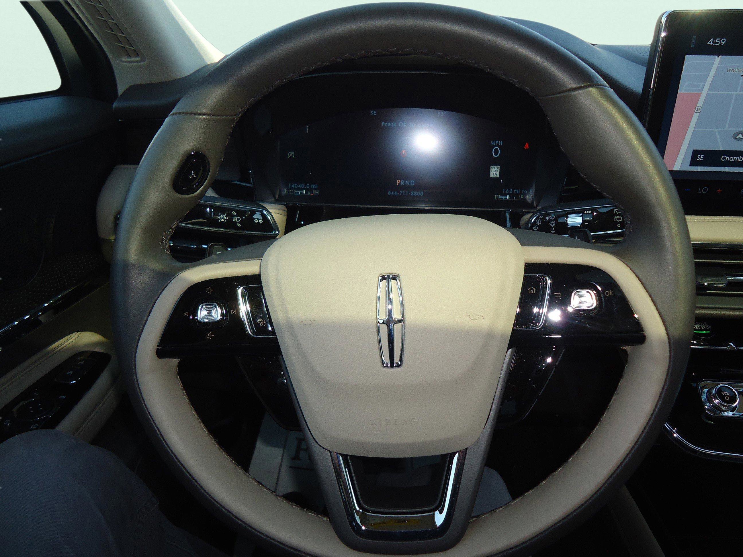 Used 2024 Lincoln Corsair Reserve w/ Equipment Group 201A AWD/4WD image 12