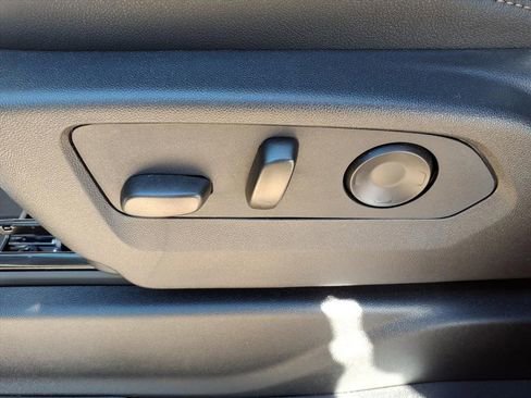 New 2026 Chevrolet Suburban High Country image 21