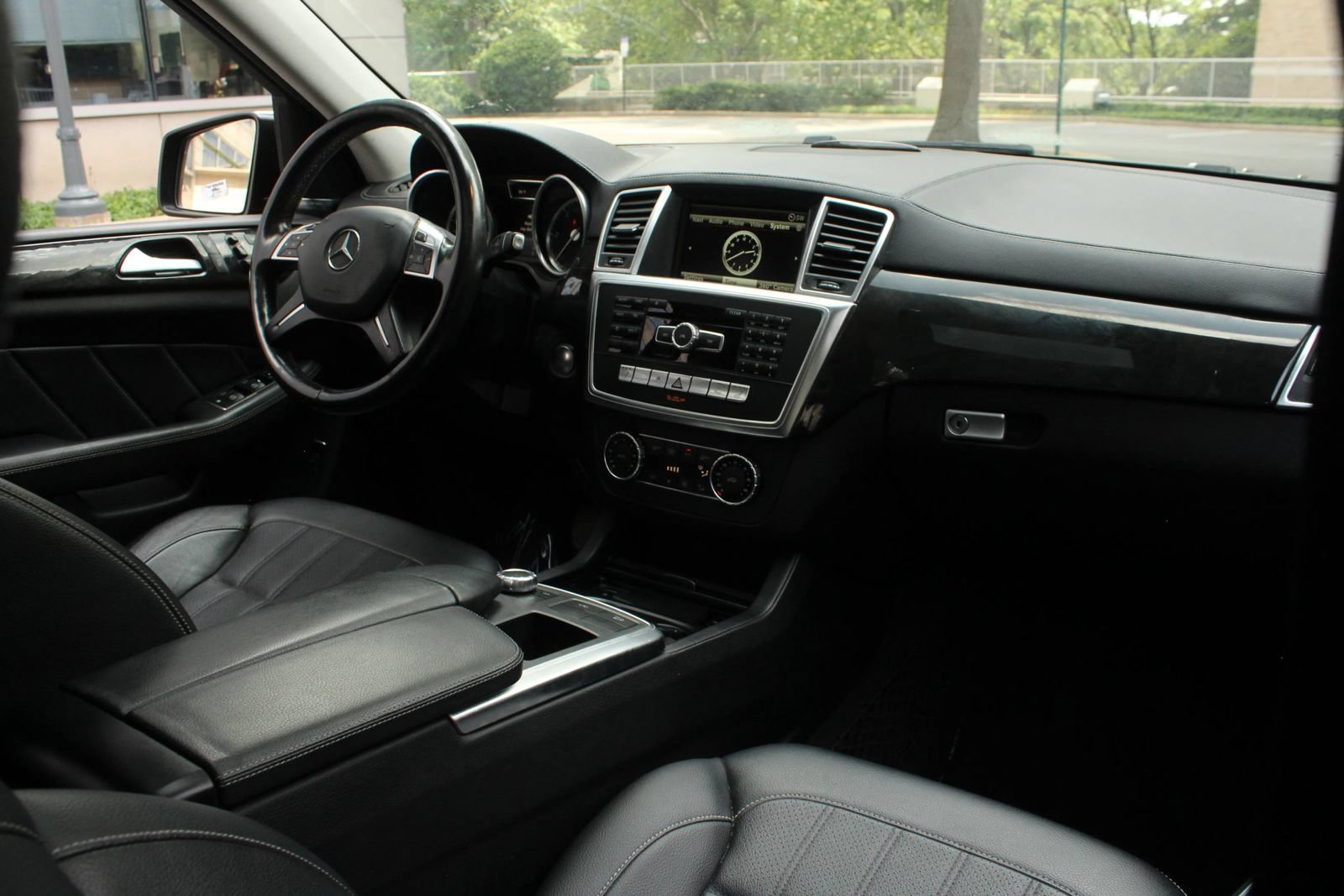 Used 2016 Mercedes-Benz GL 320 BlueTEC 4MATIC w/ Premium I Package image 25