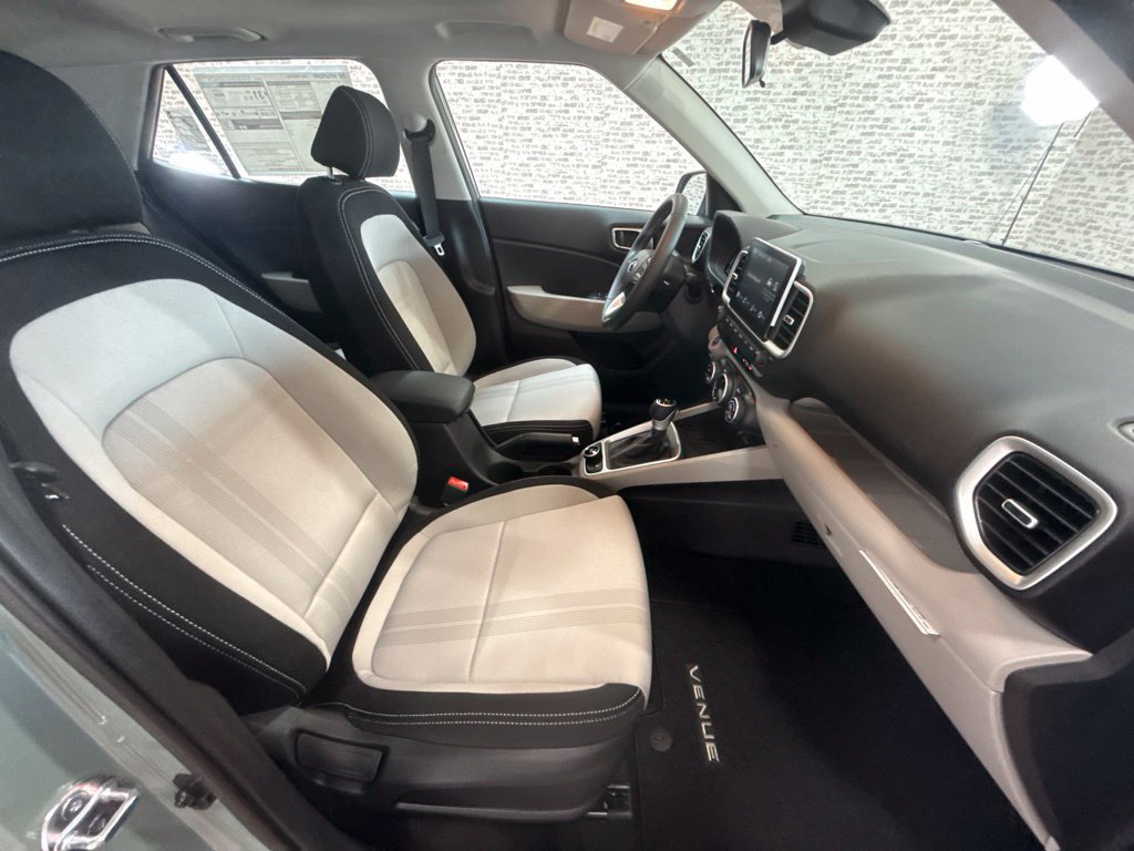 New 2026 Hyundai Venue SEL FWD image 12