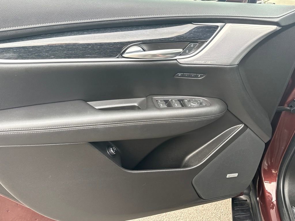 Certified 2022 Cadillac XT5 Premium Luxury w/ Technology Package image 5