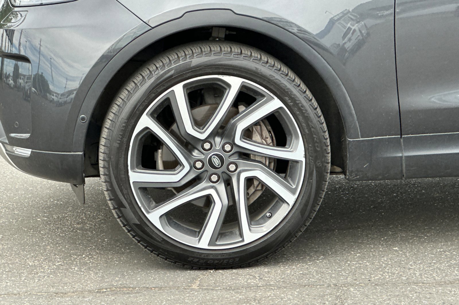 Used 2020 Land Rover Discovery HSE Luxury image 27