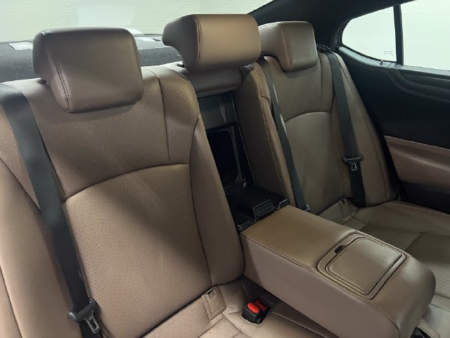 Certified 2025 Lexus ES 300h w/ Premium Package FWD image 13