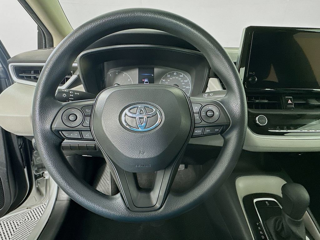 Used 2024 Toyota Corolla LE image 11
