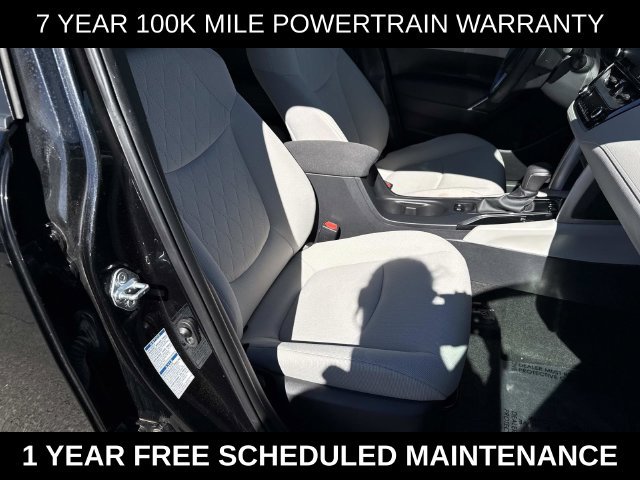 Used 2022 Toyota Corolla Cross LE AWD/4WD image 9
