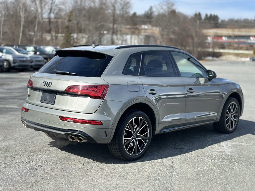 Used 2023 Audi SQ5 Prestige w/ Prestige Package image 7