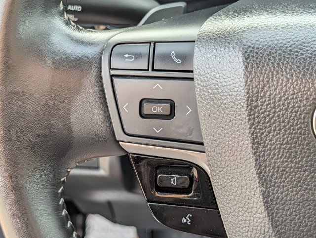 Used 2025 Toyota Camry SE FWD image 21