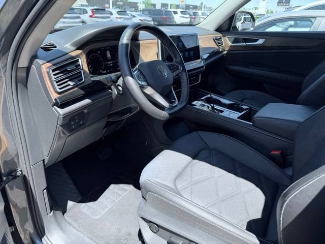 Used 2025 Volkswagen Atlas SE AWD/4WD image 19