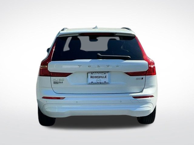 Used 2022 Volvo XC60 B5 Momentum AWD/4WD image 4