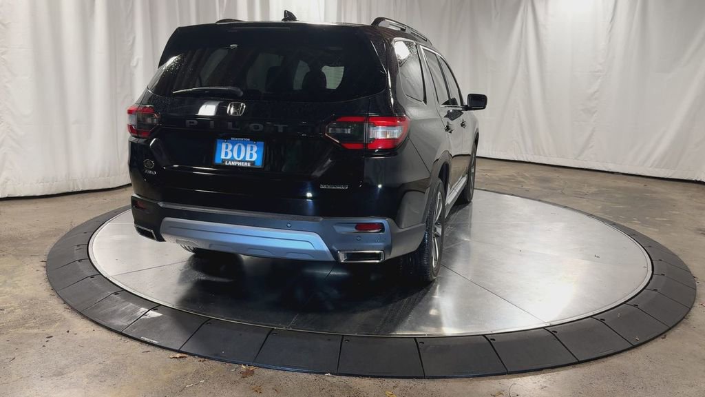 Certified 2023 Honda Pilot Touring image 9