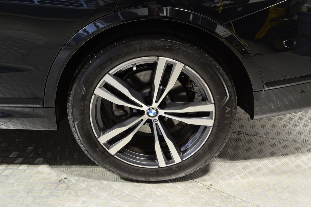 Used 2024 BMW X7 xDrive40i w/ M Sport Package AWD/4WD image 41