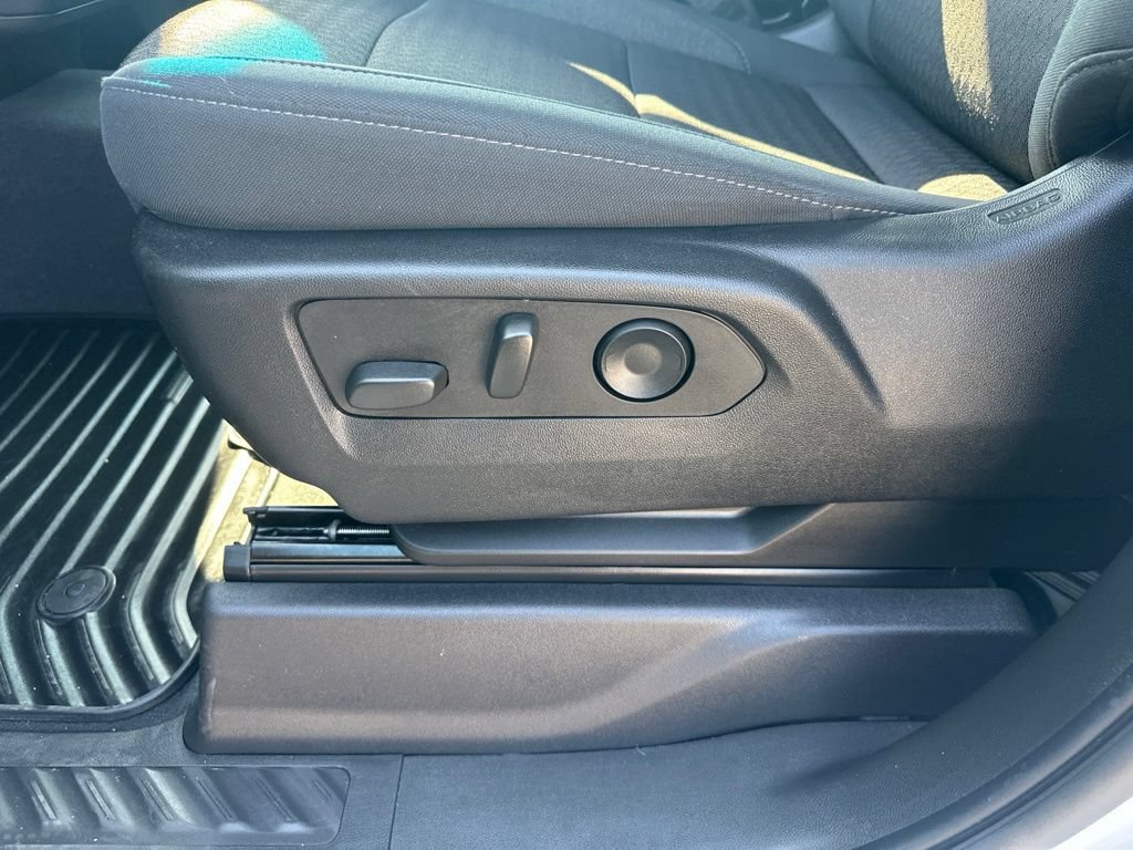 Certified 2024 Chevrolet Silverado 2500 Custom w/ Custom Value Package AWD/4WD image 13