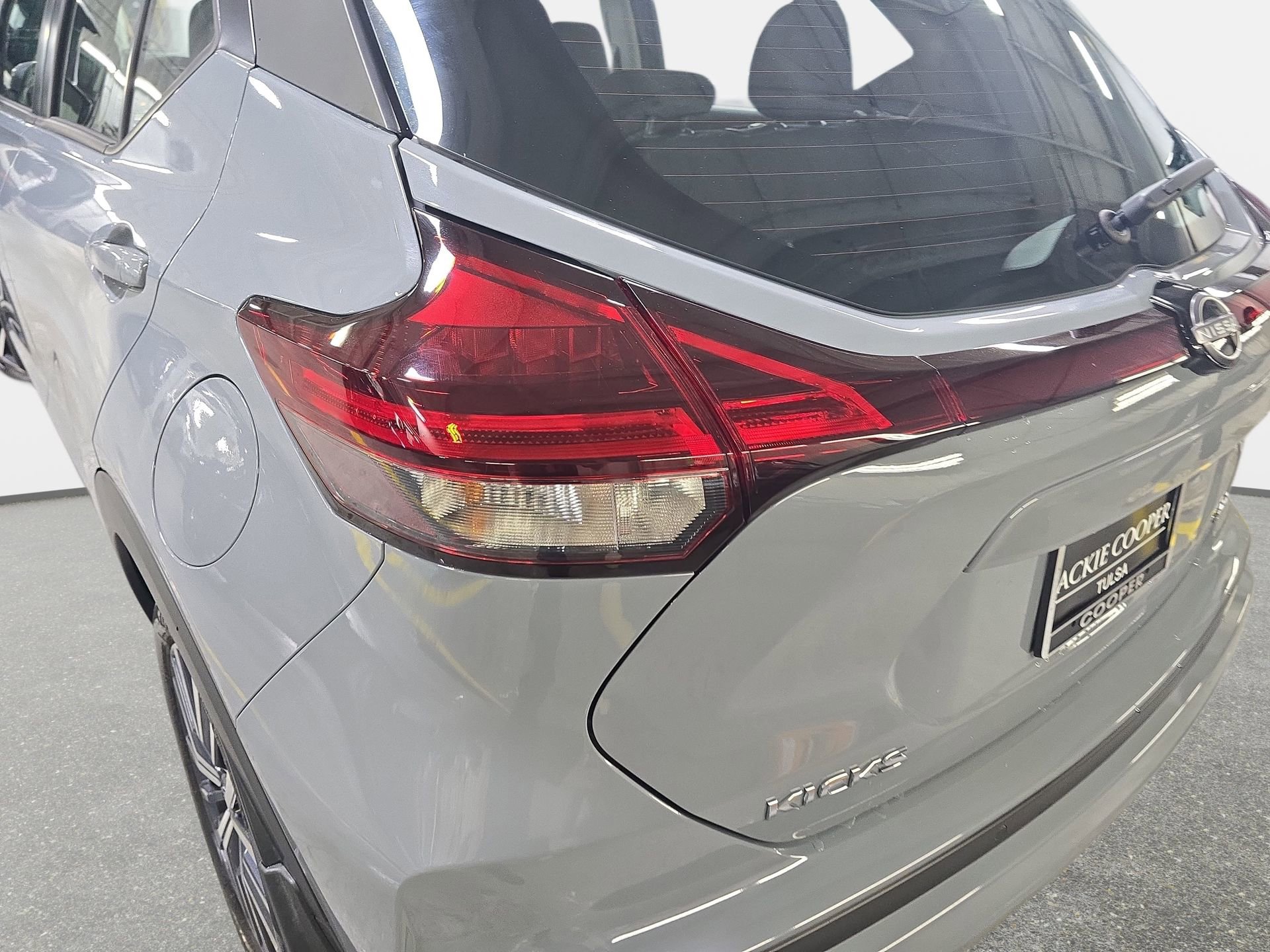 Used 2023 Nissan Kicks SV w/ Interior Electronics Package FWD image 33