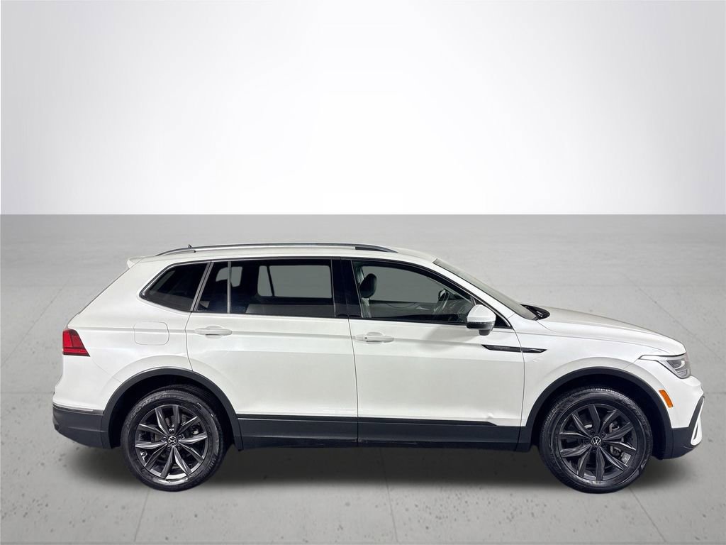Certified 2023 Volkswagen Tiguan SE image 5