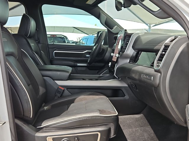 Used 2025 RAM 1500 Laramie AWD/4WD image 15