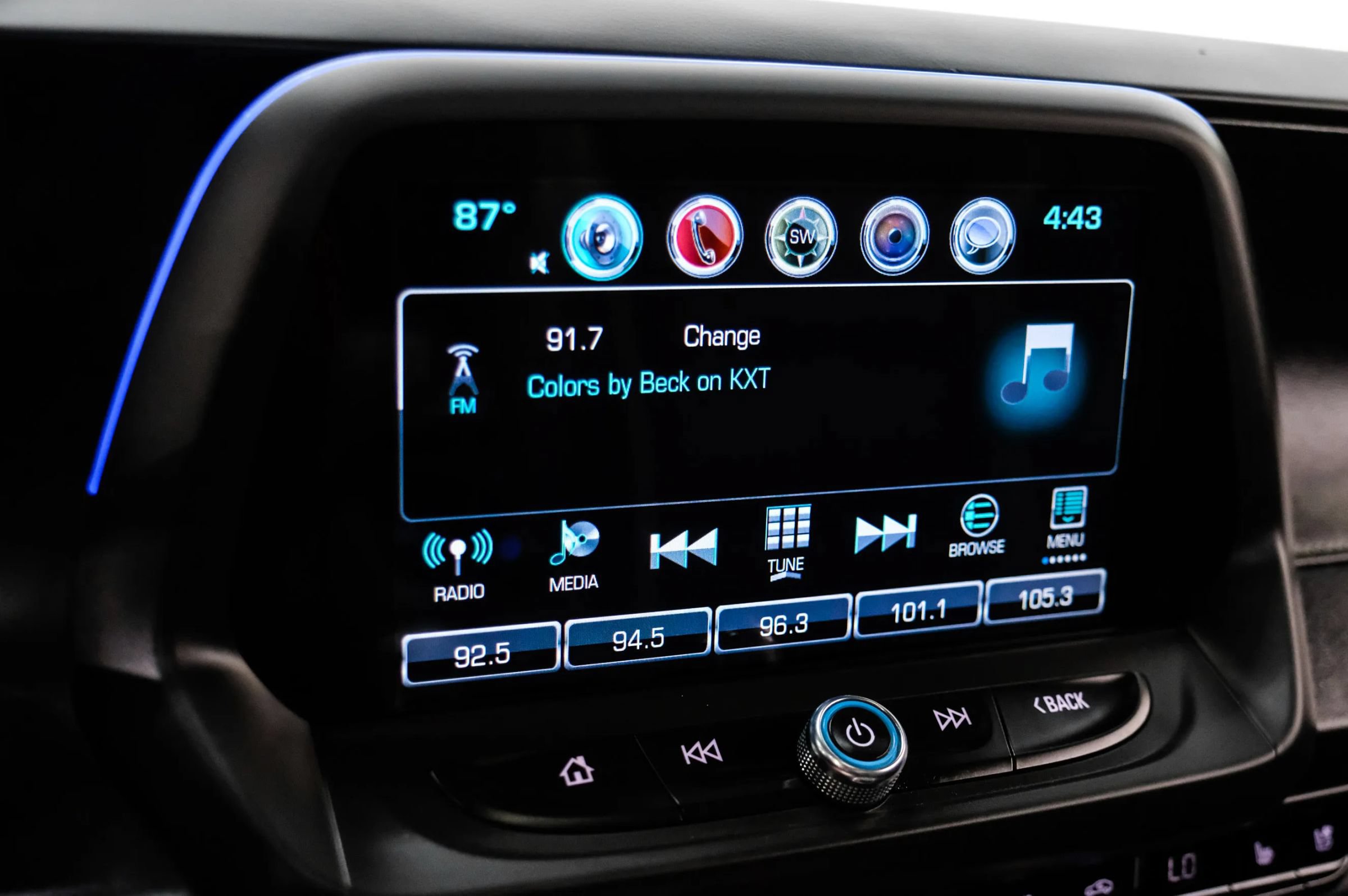 Used 2017 Chevrolet Camaro SS RWD image 34