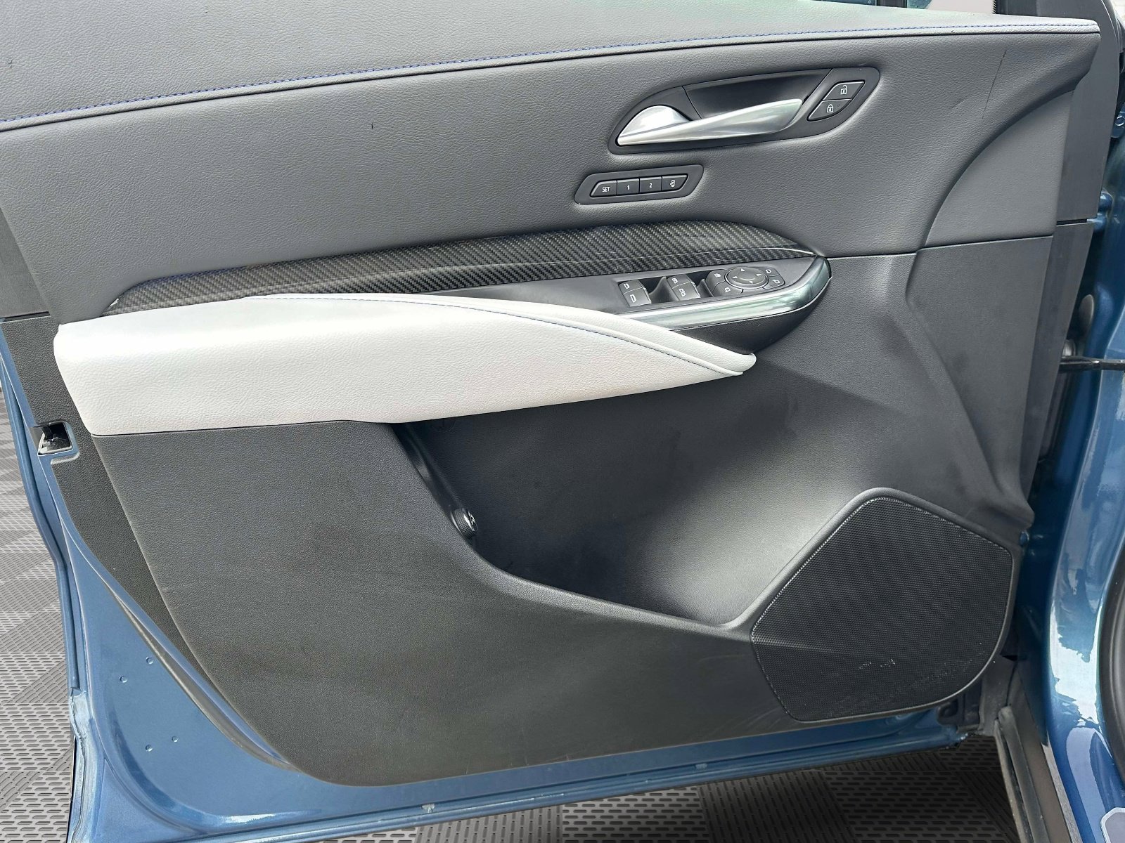 Used 2025 Cadillac XT4 Sport image 22