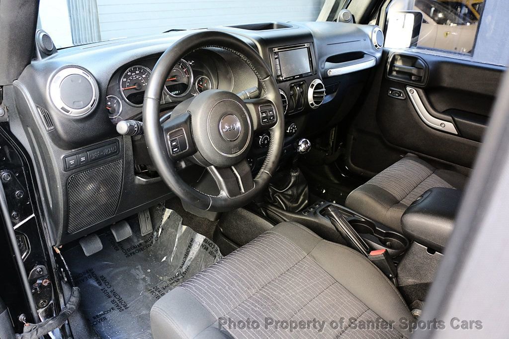 Used 2011 Jeep Wrangler Rubicon w/ PWR Convenience Group AWD/4WD image 27